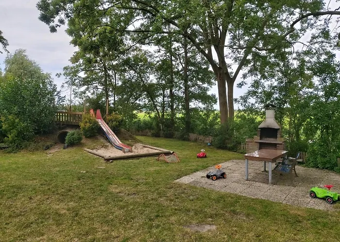 Alte Schule Waddens בוטיאדינגן